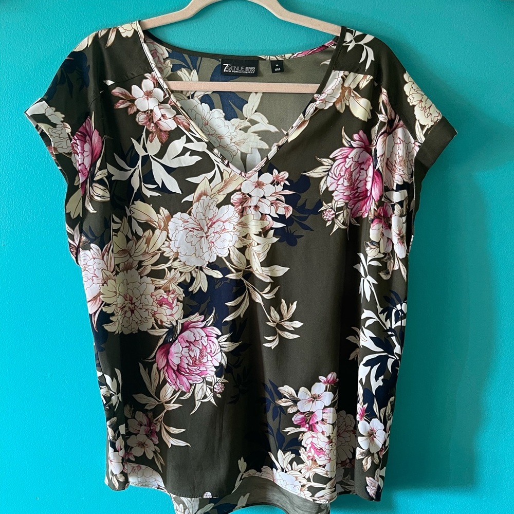 New York and Company blouse XL